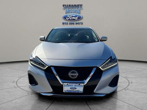 2023 Nissan Maxima SV