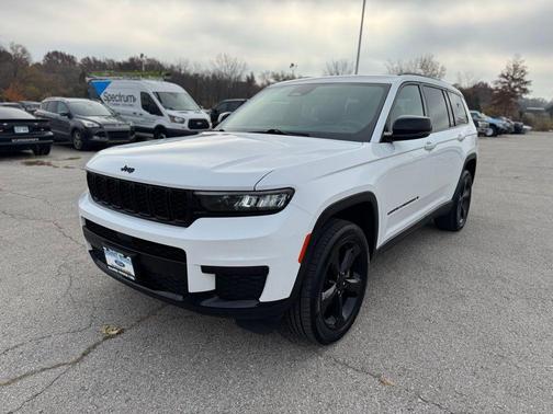2023 Jeep Grand Cherokee L Laredo