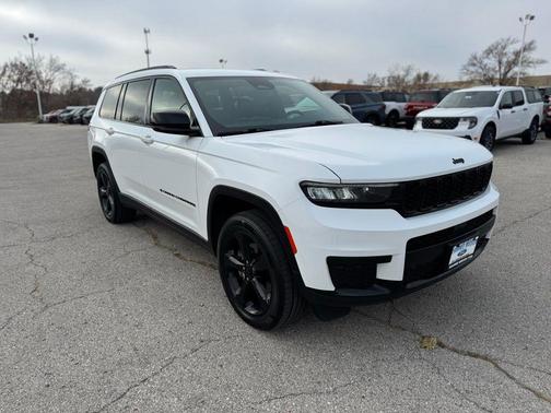 2023 Jeep Grand Cherokee L Laredo