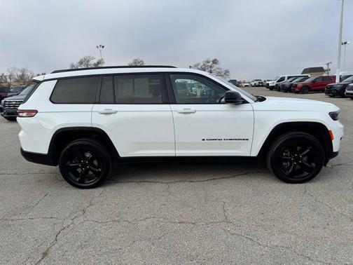 2023 Jeep Grand Cherokee L Laredo