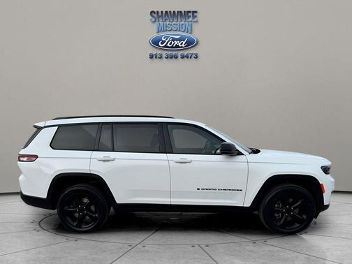 2023 Jeep Grand Cherokee L Laredo