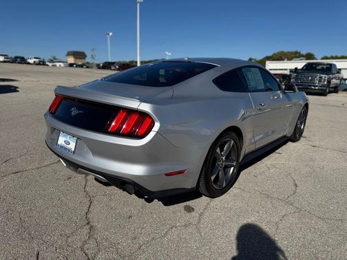 2016 Ford Mustang EcoBoost Premium