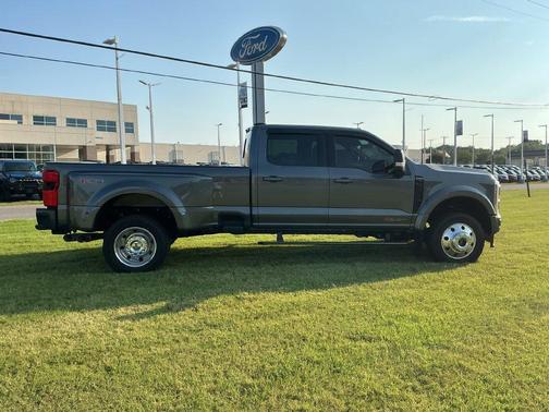 Carbonized Gray Metallic 2026 Ford F-450 Platinum