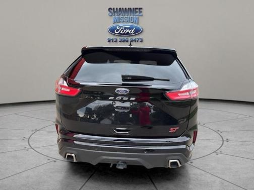 2022 Ford Edge ST