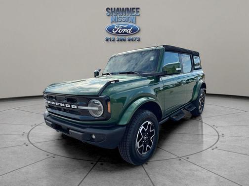 2024 Ford Bronco Outer Banks
