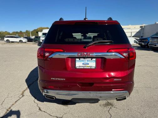 2017 GMC Acadia Denali