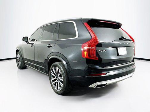 2021 Volvo XC90 T5 Momentum