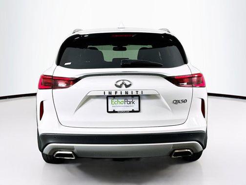 2022 INFINITI QX50 LUXE
