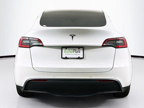 2021 Tesla Model Y Standard Range Rear-Wheel Drive