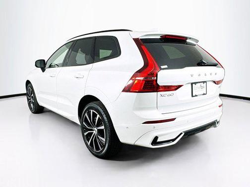 2025 Volvo XC60 B5 Plus