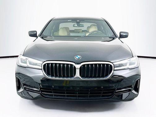 2022 BMW 530 i
