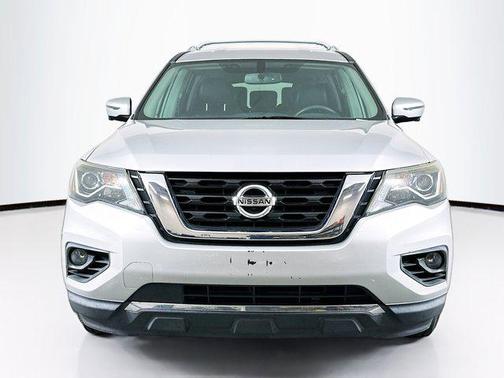 2017 Nissan Pathfinder SL