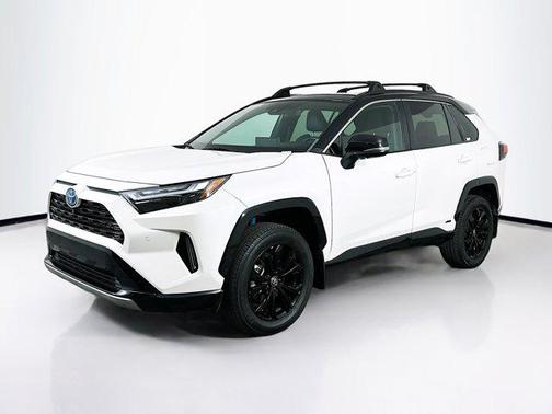 2022 Toyota RAV4 Hybrid SE
