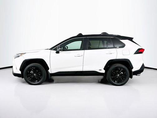 2022 Toyota RAV4 Hybrid SE