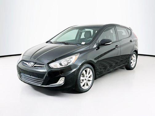 2013 Hyundai Accent SE
