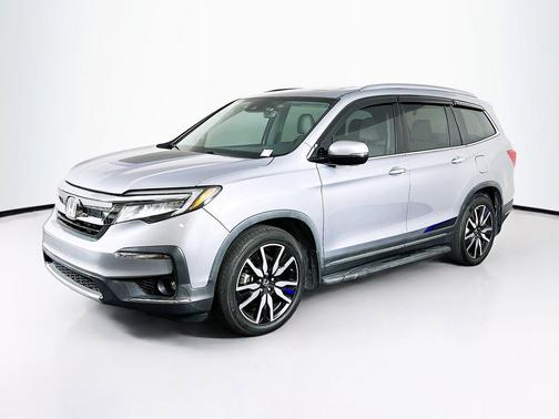 Lunar Silver Metallic 2019 Honda Pilot Touring 8-Passenger