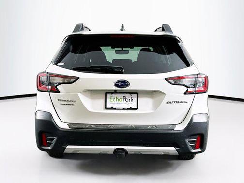 Crystal White Pearl 2022 Subaru Outback Limited