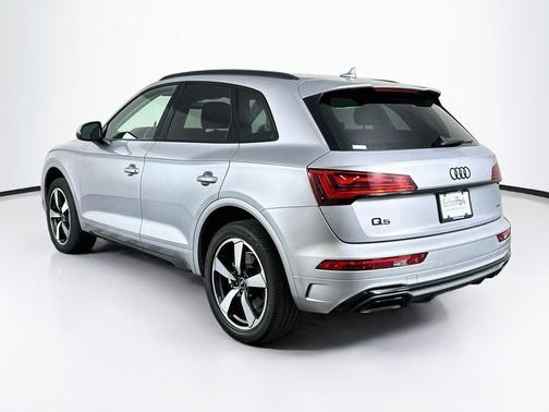 Florett Silver Metallic 2023 Audi Q5 45 S line Premium Plus