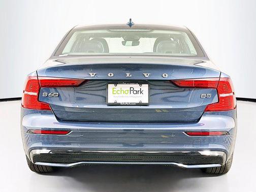 2025 Volvo S60 B5 Core