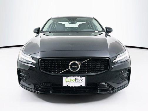 2025 Volvo S60 B5 Plus