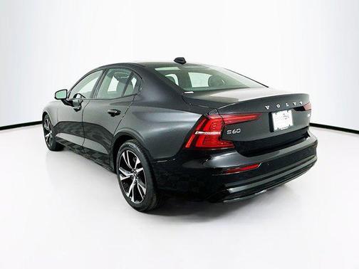 2025 Volvo S60 B5 Plus