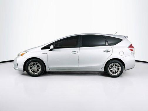 2016 Toyota Prius v Two