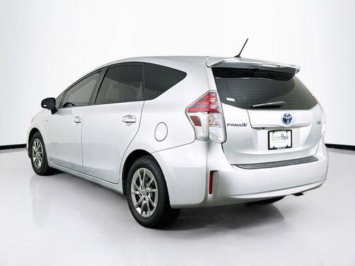 2016 Toyota Prius v Two