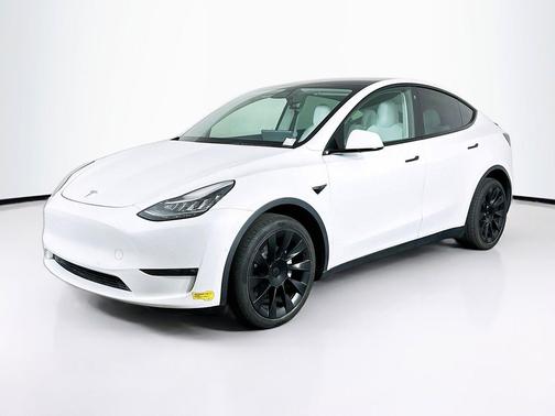 Pearl White Multi-Coat 2022 Tesla Model Y Long Range Dual Motor All-Wheel Drive