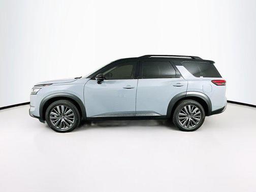 2022 Nissan Pathfinder SL 2WD