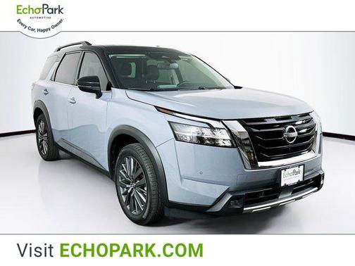 2022 Nissan Pathfinder SL 2WD