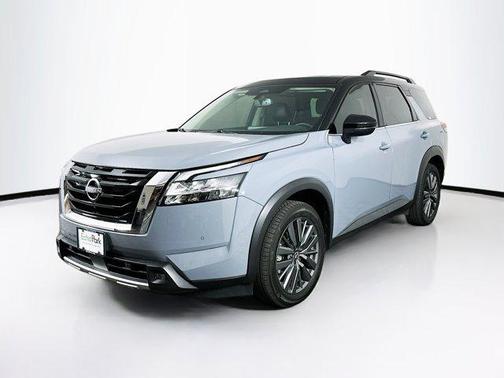 2022 Nissan Pathfinder SL 2WD