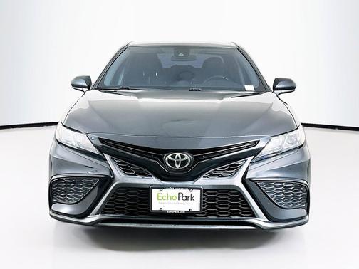 Midnight Black Metallic 2021 Toyota Camry SE
