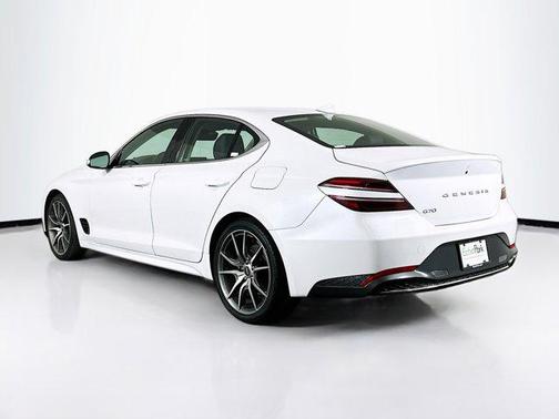 2023 Genesis G70 2.0T RWD