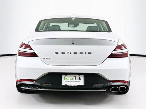 2023 Genesis G70 2.0T RWD
