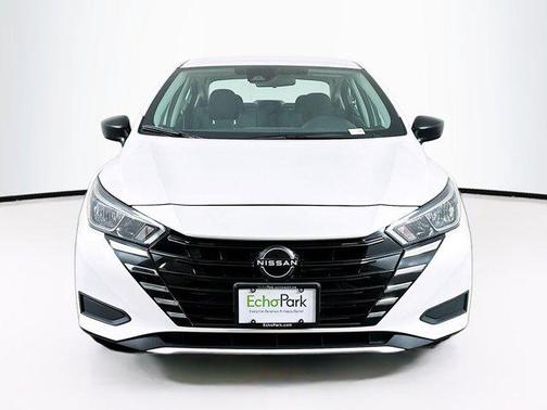 2023 Nissan Versa 1.6 SV