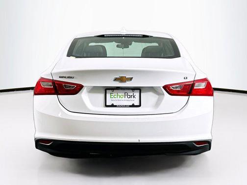Summit White 2023 Chevrolet Malibu FWD 1LT