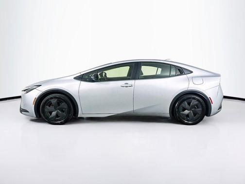 2023 Toyota Prius LE