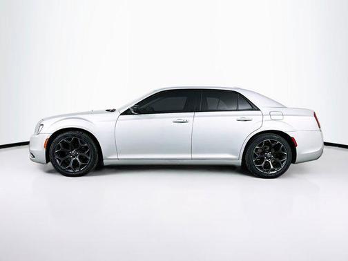 2019 Chrysler 300 Touring