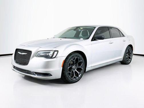 2019 Chrysler 300 Touring