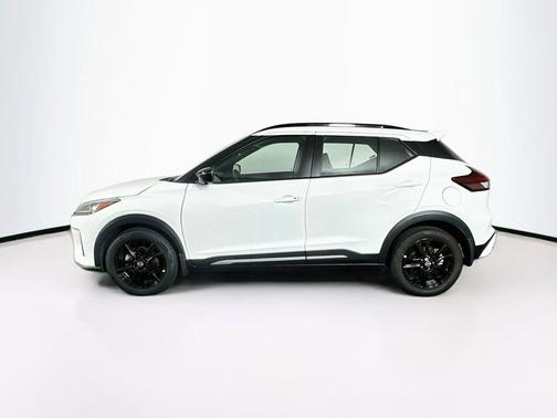 Fresh Powder 2024 Nissan Kicks SR