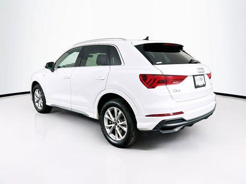 2025 Audi Q3 Premium 45 TFSI S line quattro Tiptronic