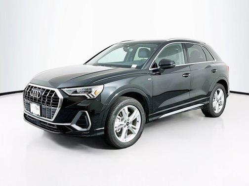 2024 Audi Q3 Premium 45 TFSI S line quattro Tiptronic