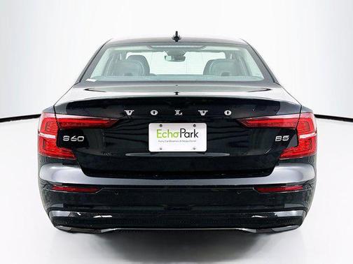 2025 Volvo S60 B5 Plus