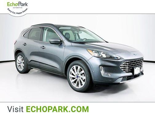 2022 Ford Escape Titanium