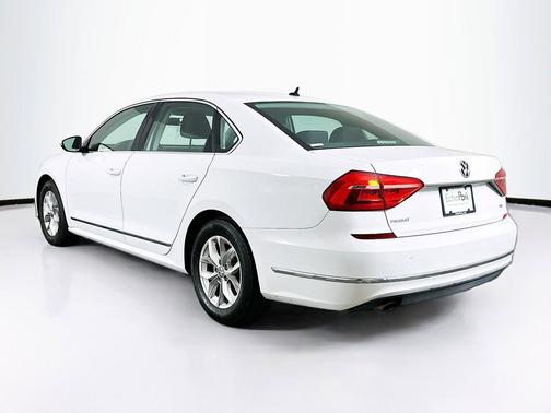 Pure White 2016 Volkswagen Passat 1.8T S