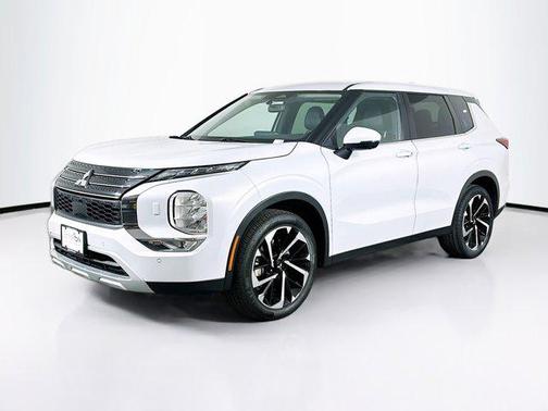 White Diamond 2024 Mitsubishi Outlander SE 2.5 S-AWC
