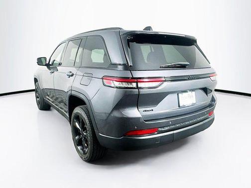 2022 Jeep Grand Cherokee Altitude