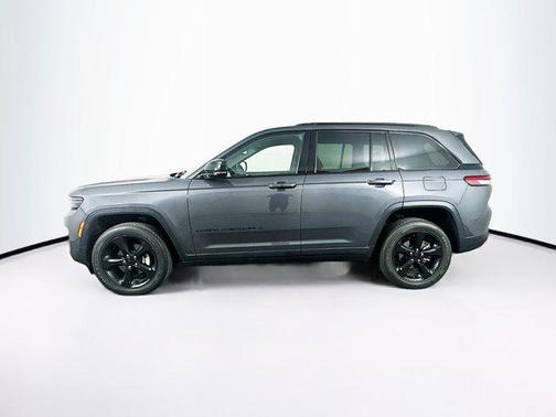 2022 Jeep Grand Cherokee Altitude