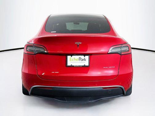 2022 Tesla Model Y Long Range Dual Motor All-Wheel Drive