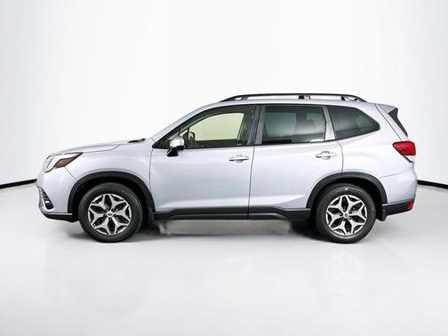 Ice Silver Metallic 2023 Subaru Forester Premium